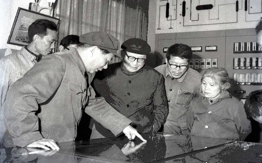 1錢偉長院士作為高級顧問駐廠指導航天軍工產品發展.jpg